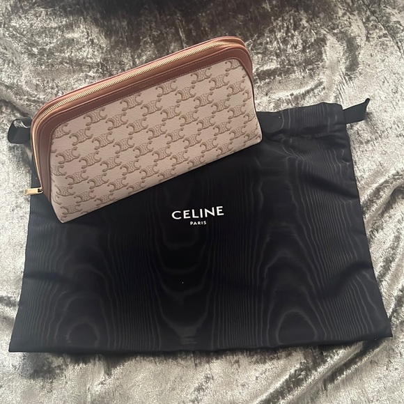 🚫SOLD🚫AUTHENTIC CELINE COSMETIC POUCH in Medium white Triomphe Canvas - Picture 2 of 10